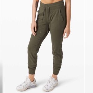 Lululemon Ready To Rulu Jogger 29”